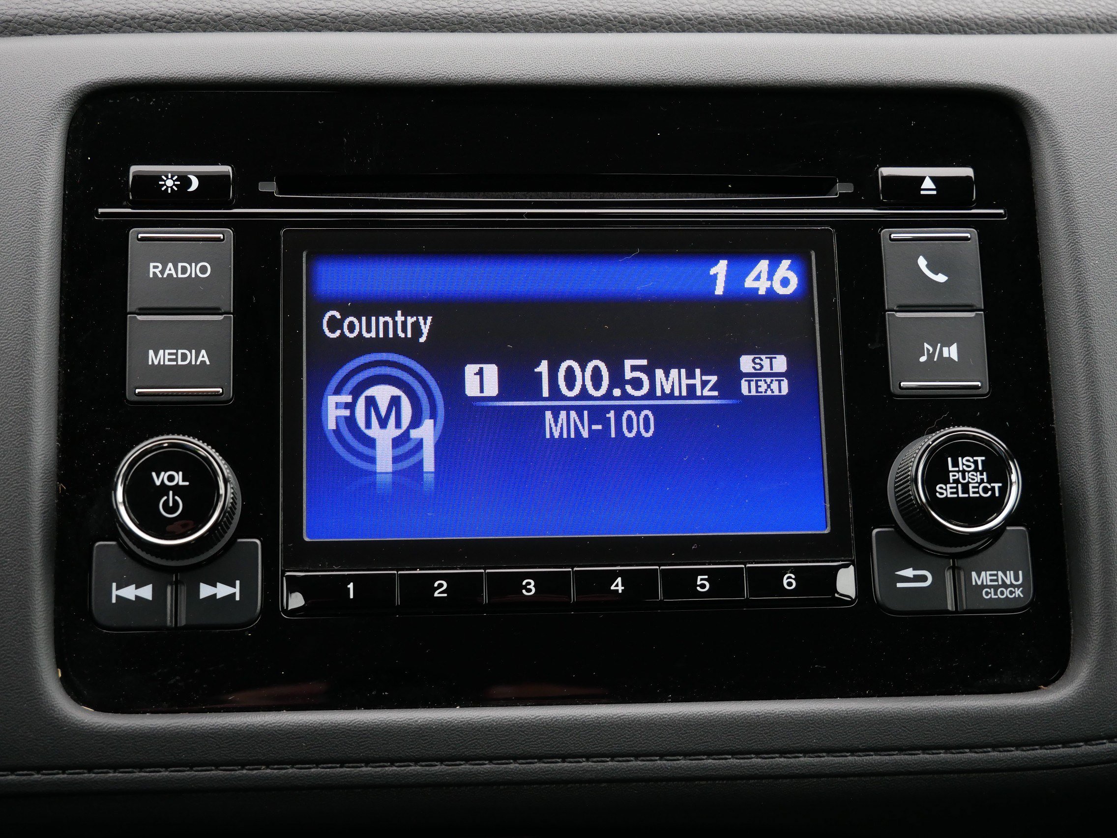 Certified 2022 Honda HR-V LX image 23