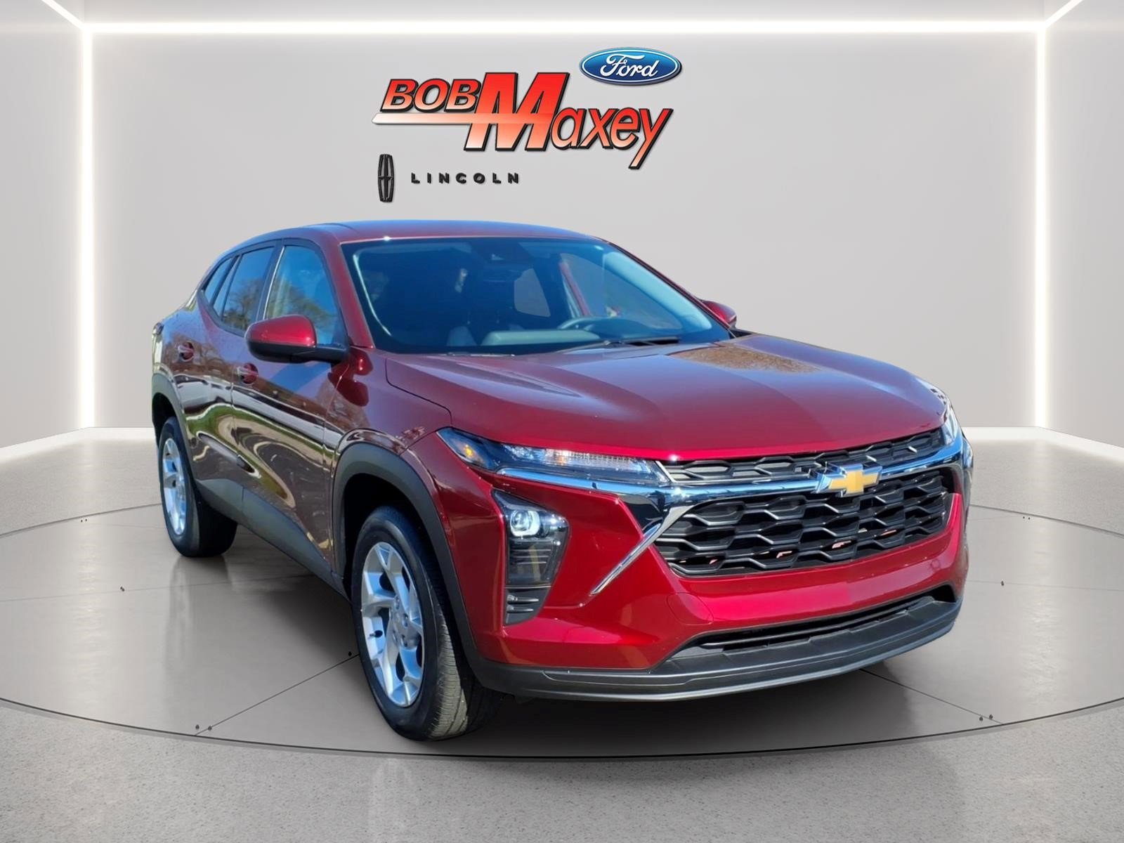 Used 2024 Chevrolet Trax LS w/ LS Convenience Package FWD image 3