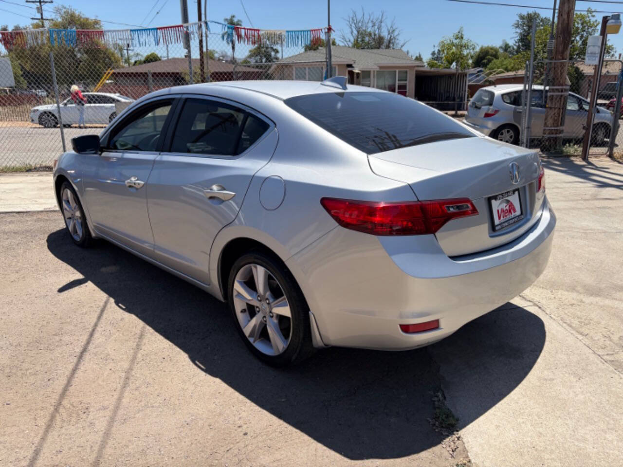 Used 2013 Acura ILX w/ Premium Package FWD image 3