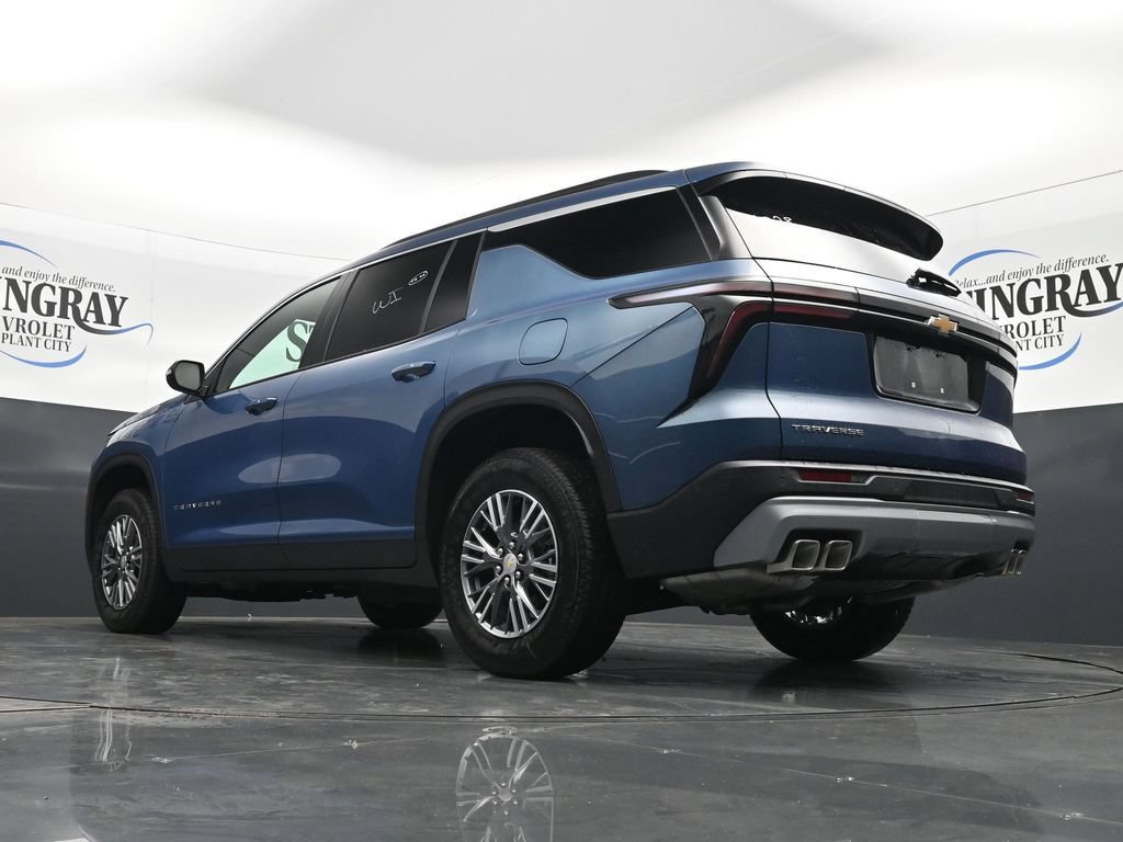 Used 2026 Chevrolet Traverse LT FWD image 33
