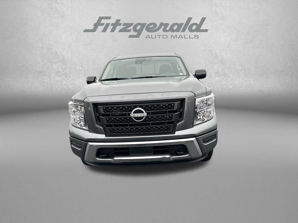 Used 2024 Nissan Titan SV video 2
