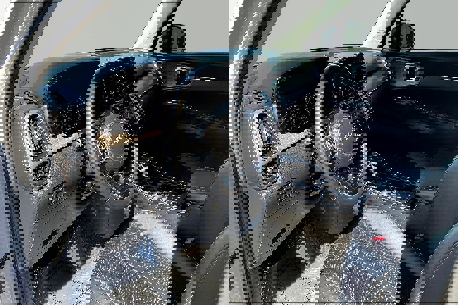 Used 2023 Kia Sorento S w/ Panoramic Sunroof Package image 17