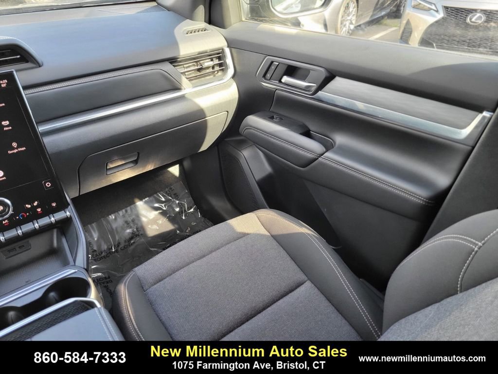 Used 2025 GMC Terrain Elevation image 15