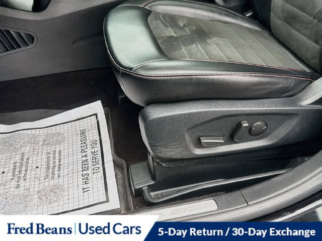 Used 2020 Ford Edge ST-Line w/ Cold Weather Package AWD/4WD image 25