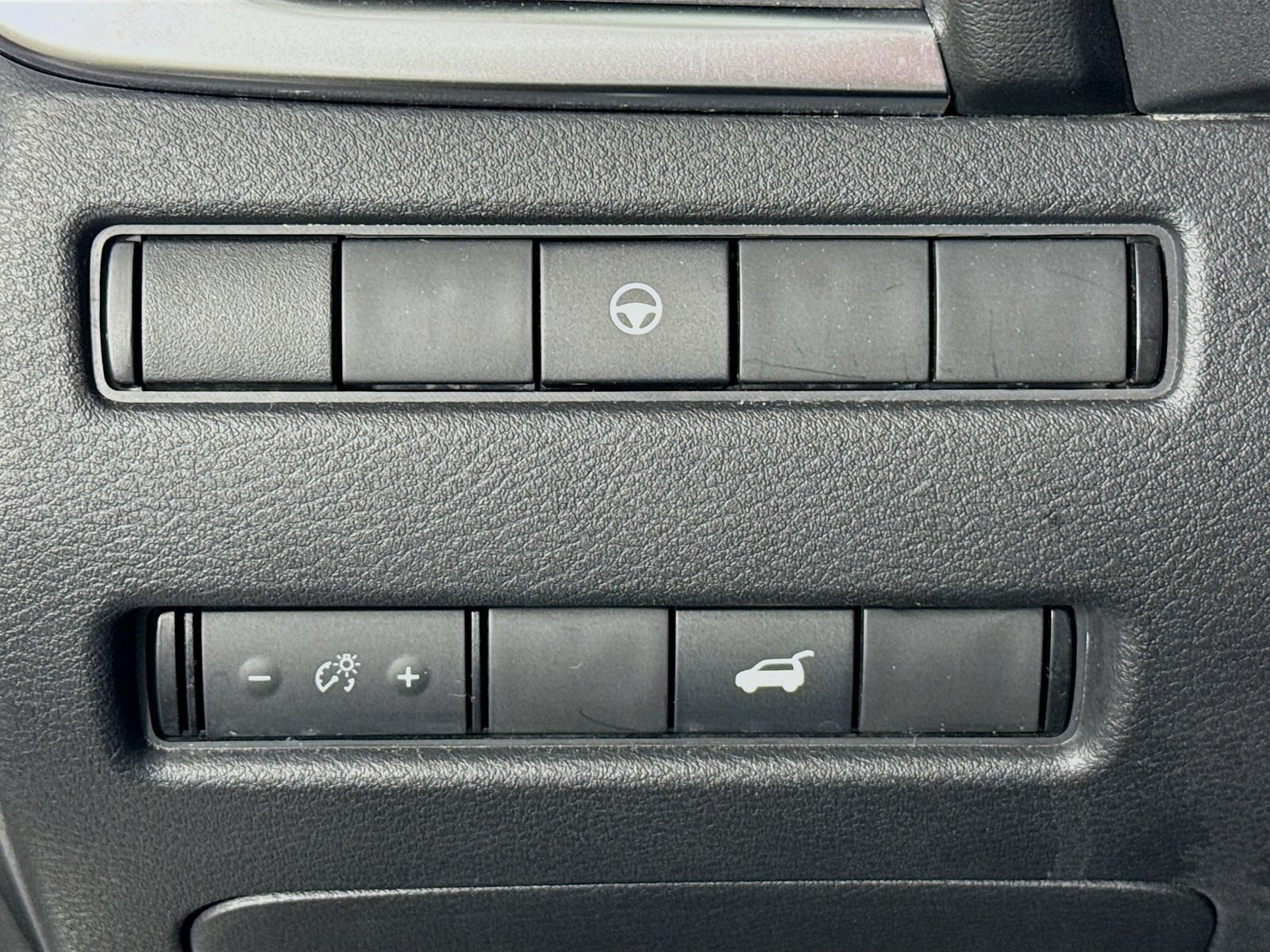 Used 2021 Nissan Rogue SL AWD/4WD image 11