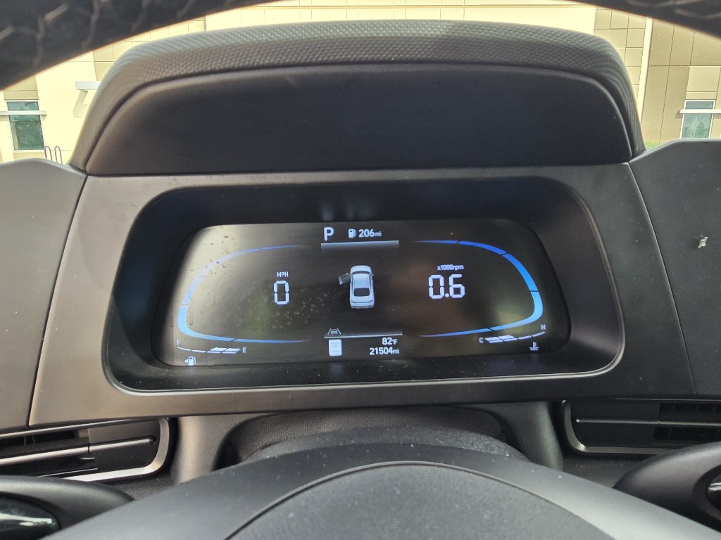 Used 2025 Hyundai Elantra Sport FWD image 20