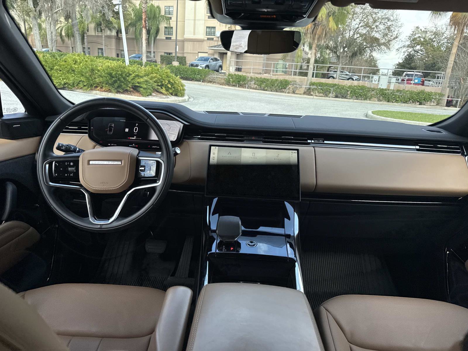 Used 2024 Land Rover Range Rover Sport SE image 14