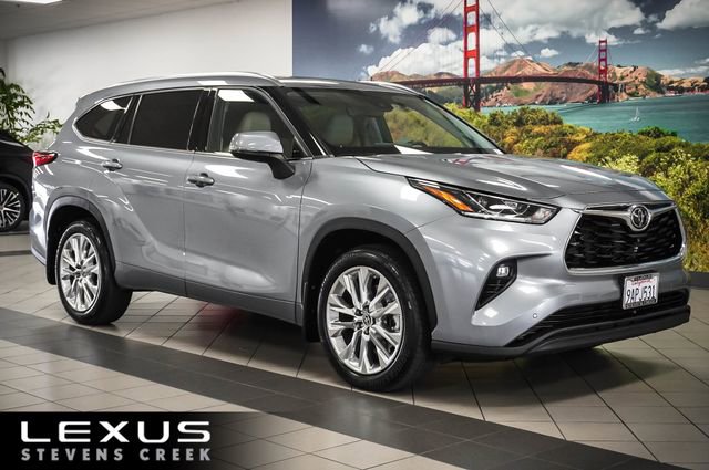Used 2022 Toyota Highlander Limited AWD/4WD image 1