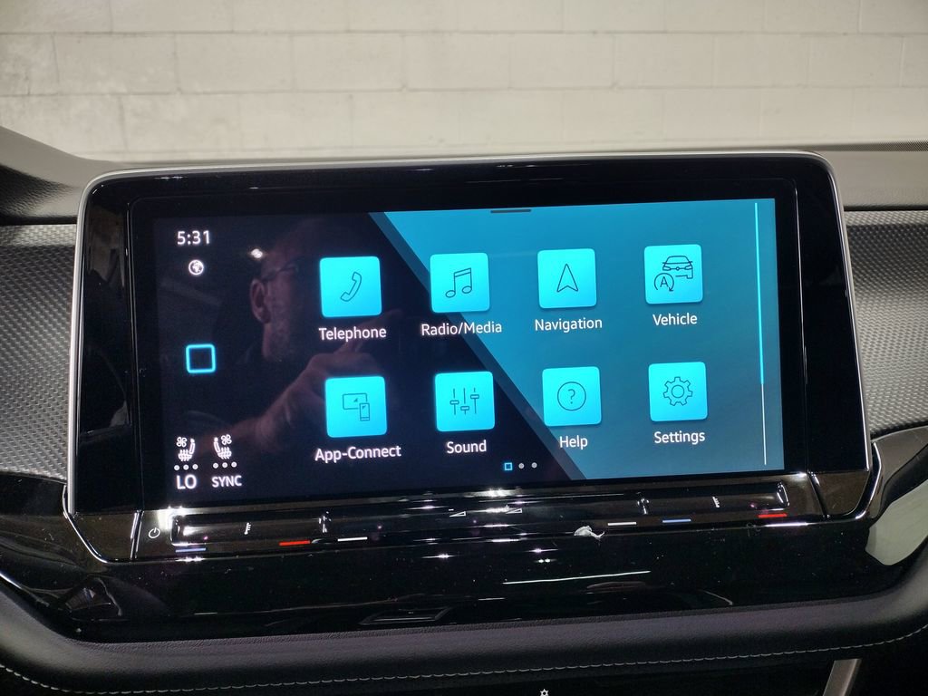New 2026 Volkswagen Atlas Cross Sport SEL Premium R-Line image 35