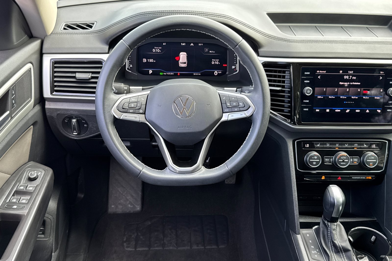 Used 2023 Volkswagen Atlas SE w/ Panoramic Sunroof Package image 14