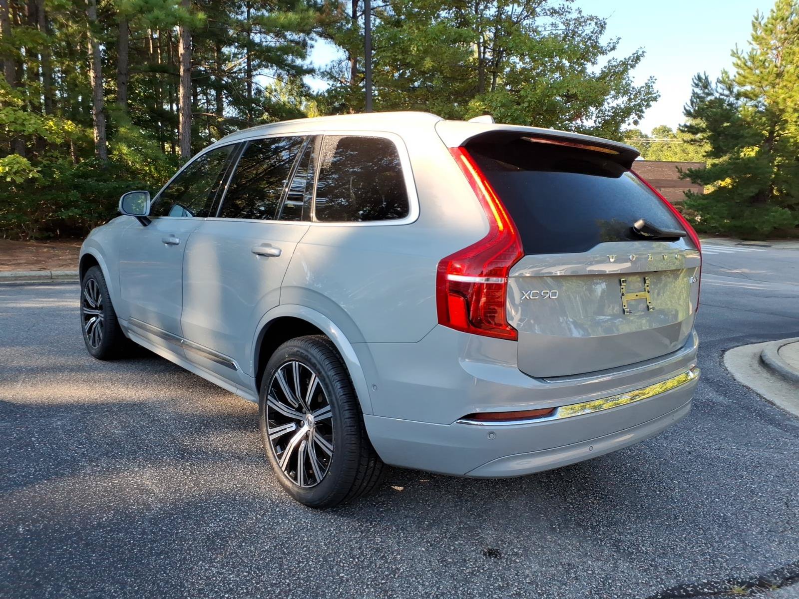 Certified 2024 Volvo XC90 T8 Ultimate w/ Protection Package Premier AWD/4WD image 7