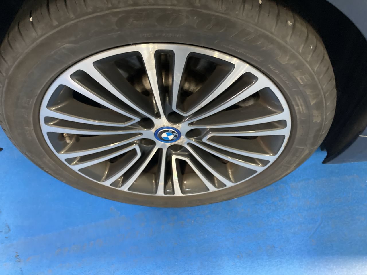 Used 2019 BMW 530e xDrive w/ Convenience Package AWD/4WD image 10