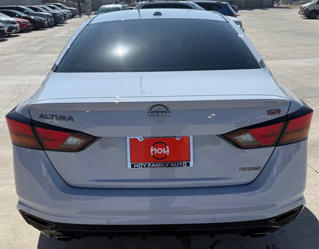 Used 2024 Nissan Altima 2.0 SR FWD image 8