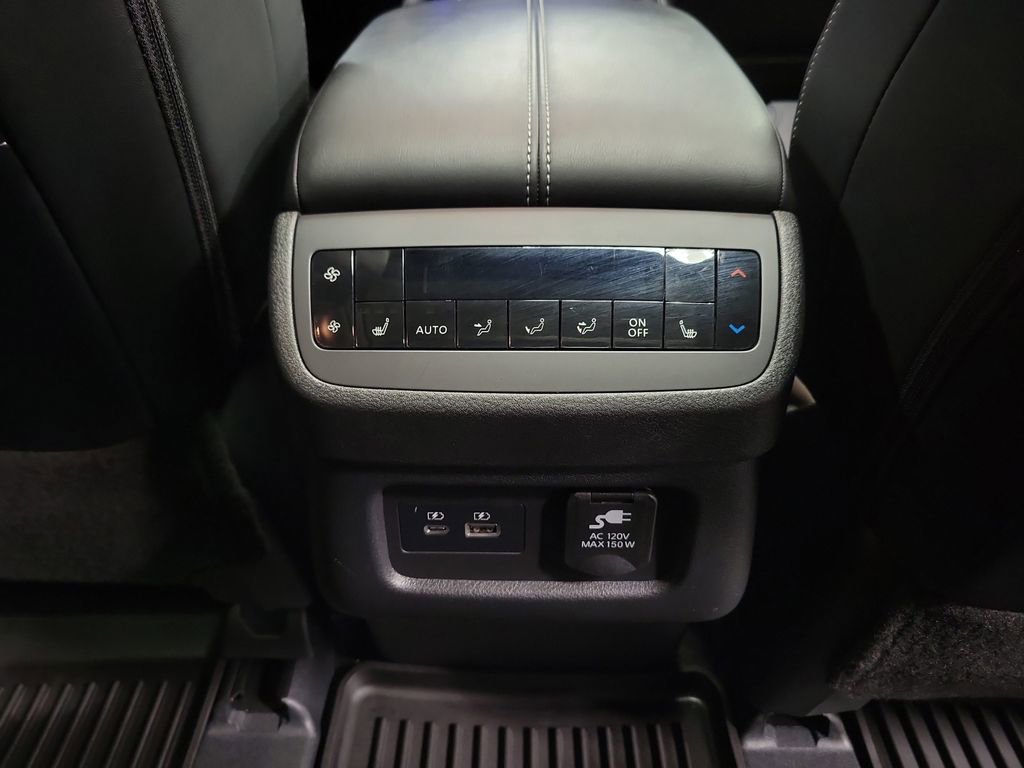 Used 2024 Nissan Pathfinder Platinum AWD/4WD image 29
