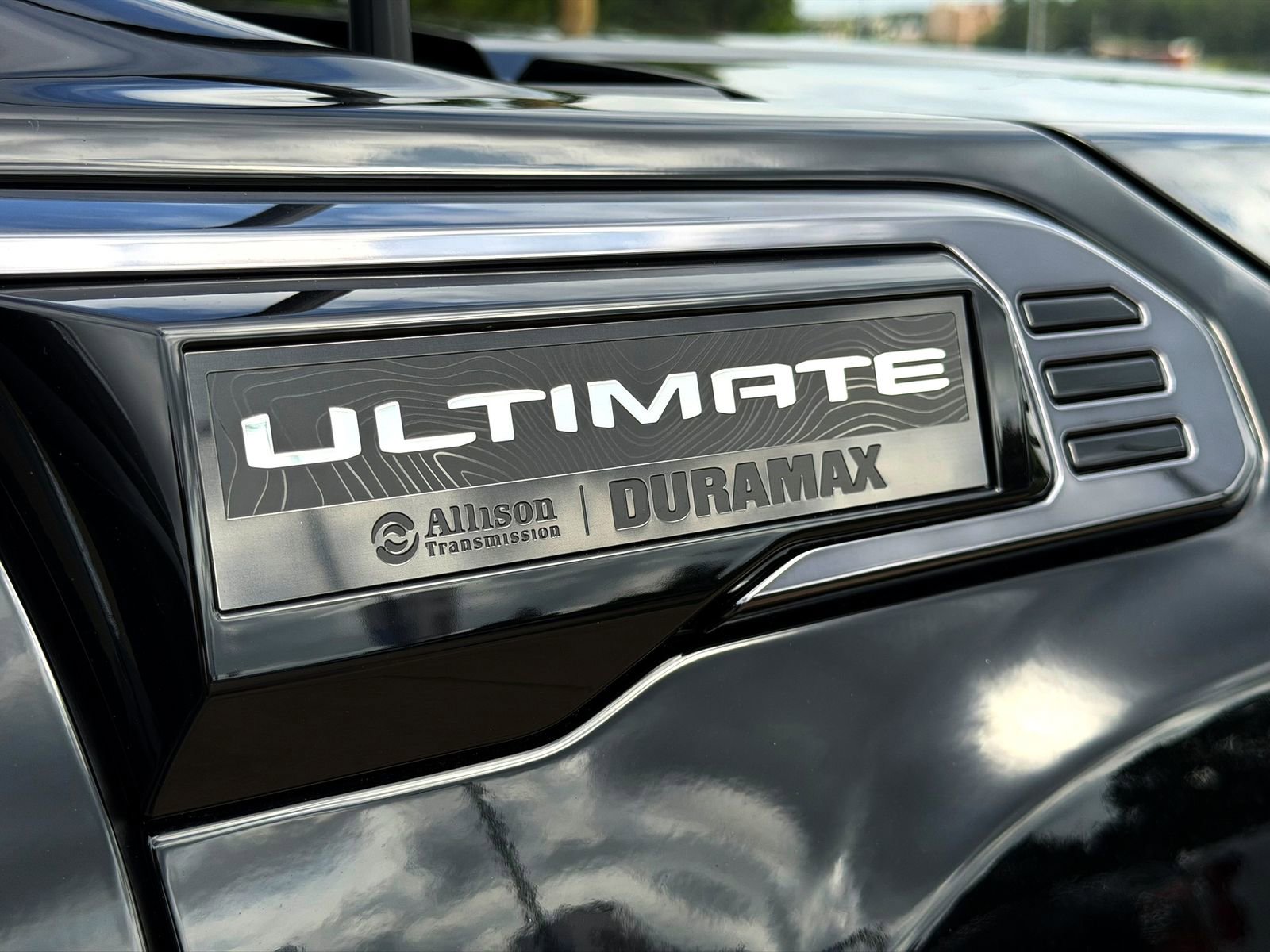 Used 2026 GMC Sierra 2500 Denali Ultimate w/ LPO, Black Badging Package AWD/4WD image 12