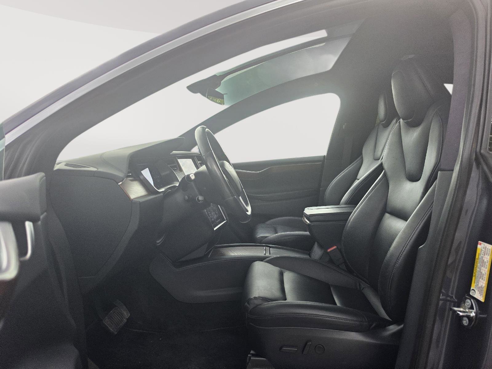 Used 2020 Tesla Model X Long Range AWD/4WD image 3