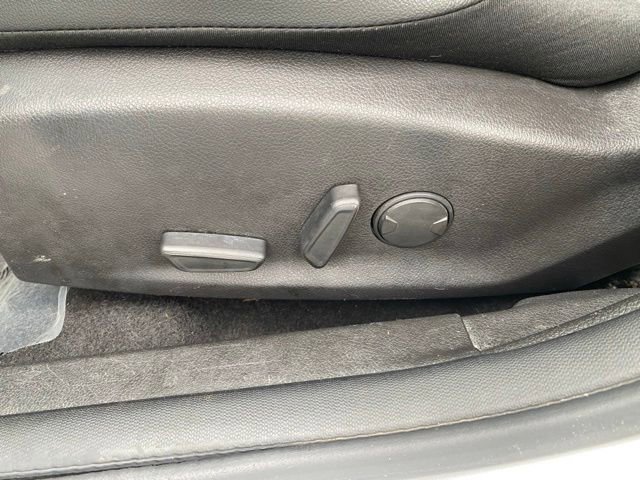 Used 2016 Ford Focus SE w/ Equipment Group 201A FWD image 15