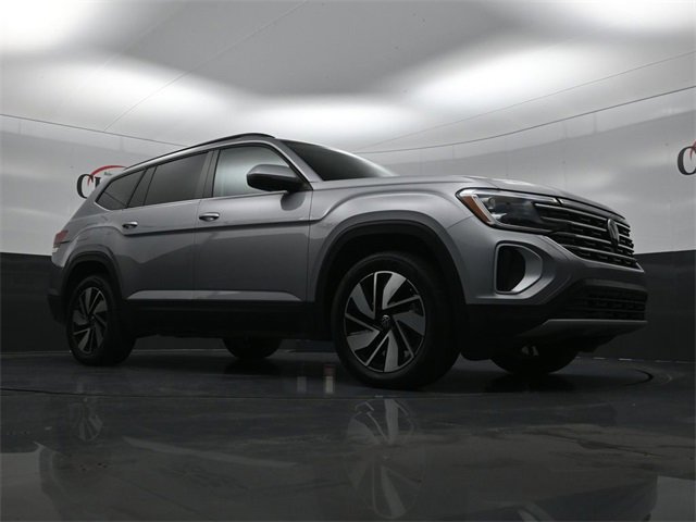 Used 2025 Volkswagen Atlas SE image 26