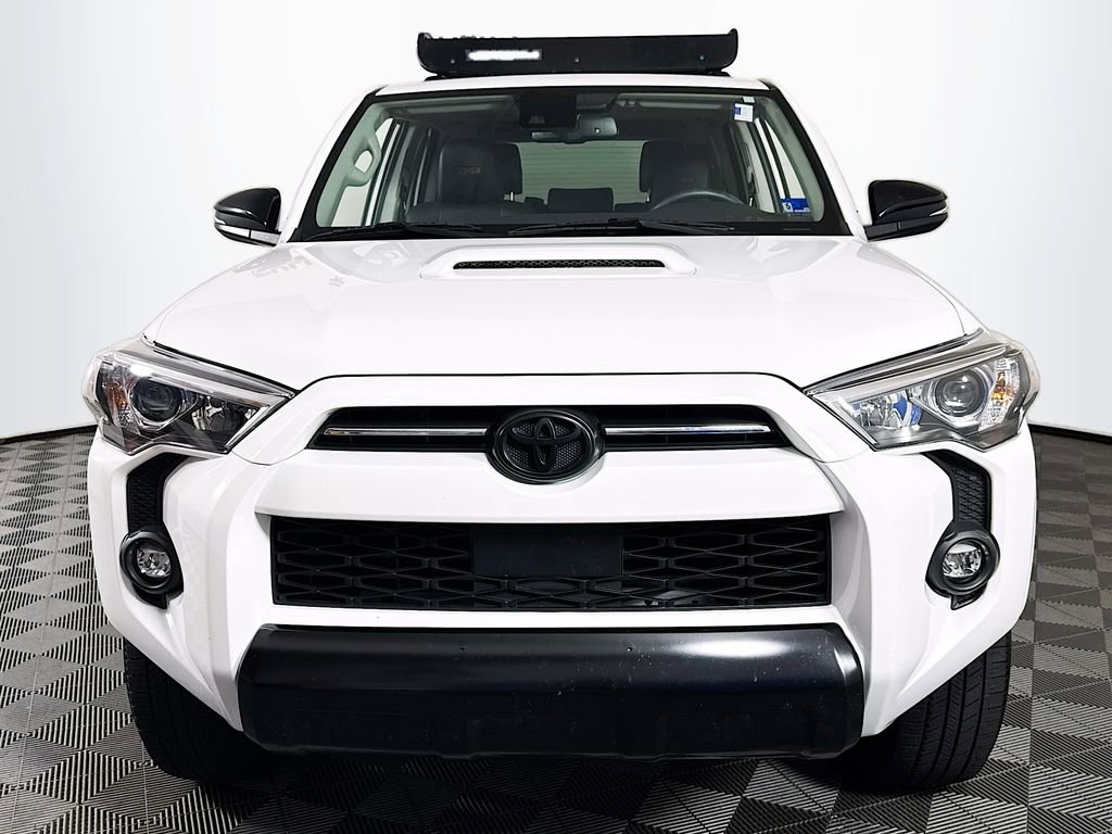Used 2021 Toyota 4Runner Venture w/ Moonroof Package AWD/4WD image 2