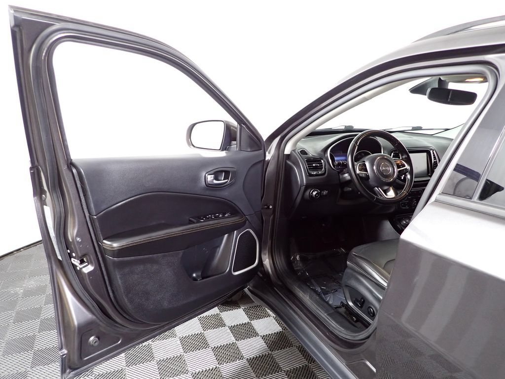Used 2020 Jeep Compass Limited AWD/4WD image 21