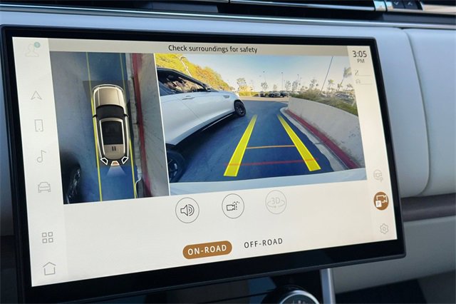 Certified 2023 Land Rover Range Rover SE image 19