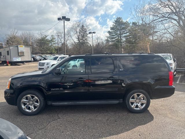 Used 2011 GMC Yukon XL SLT AWD/4WD image 16
