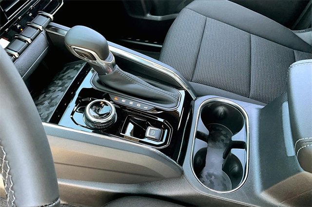 New 2025 GMC Canyon Elevation w/ Convenience Package image 8