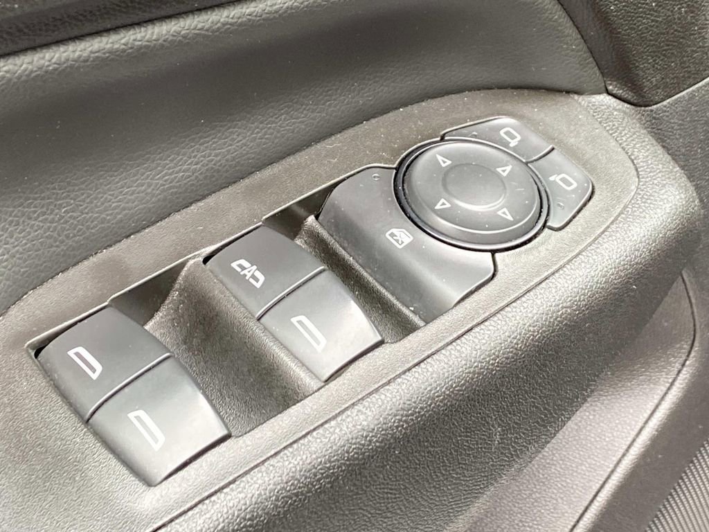 Used 2020 Chevrolet Equinox LT image 30