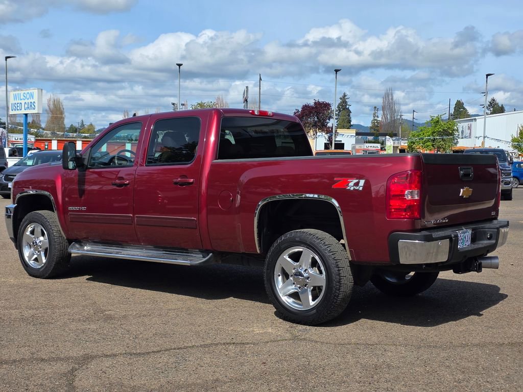 Used 2014 Chevrolet Silverado 2500 LTZ w/ LTZ Plus Package image 2