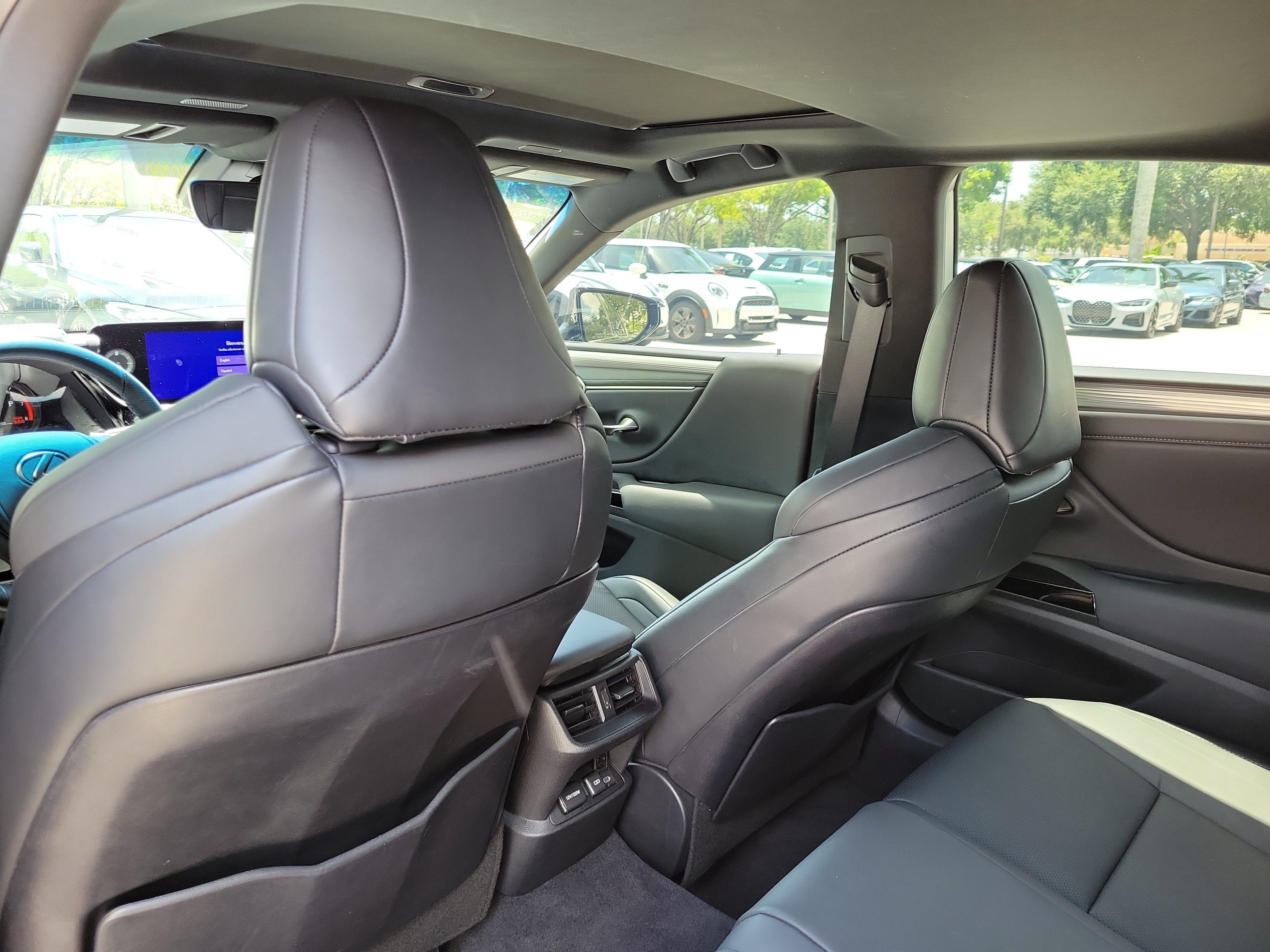 Used 2024 Lexus ES 350 F Sport w/ Accessory Package (Z2) FWD image 10