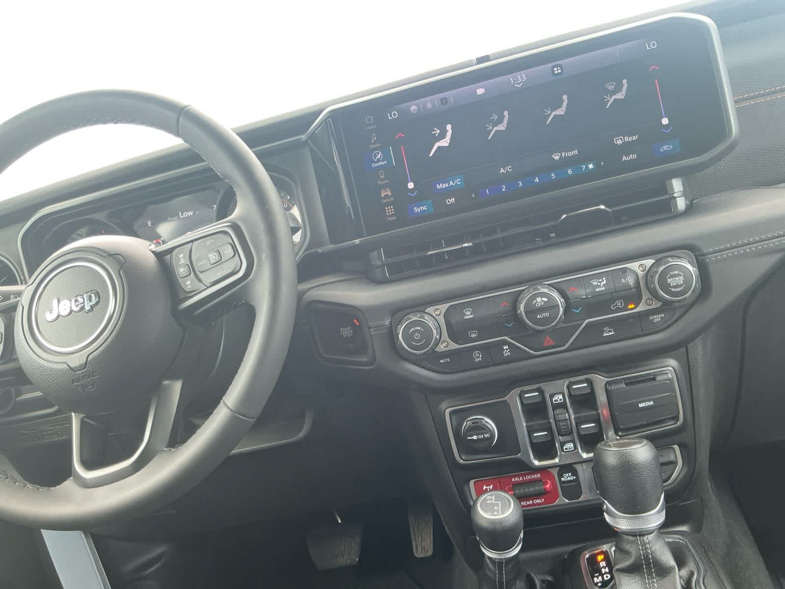 Used 2026 Jeep Gladiator Mojave AWD/4WD image 11