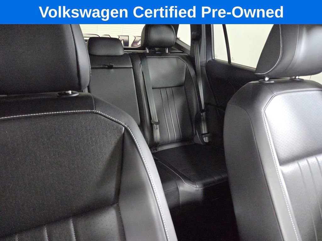 Certified 2023 Volkswagen Tiguan SE R-Line image 16