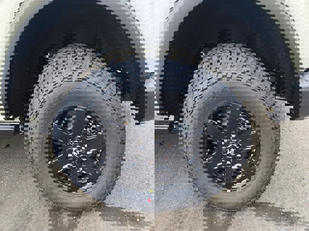 New 2025 Ford Bronco Big Bend w/ Black Diamond Package image 9