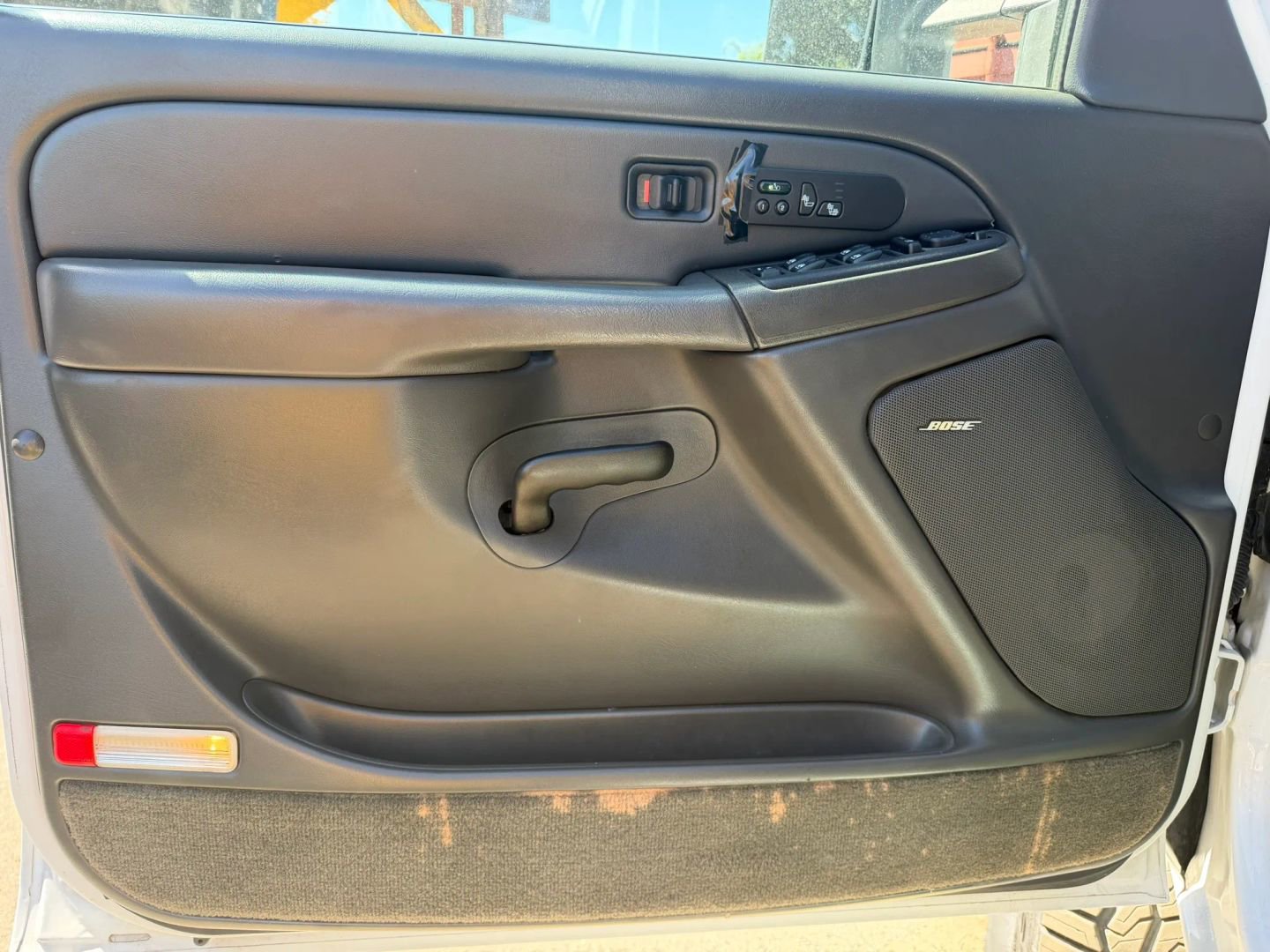 Used 2005 Chevrolet Silverado 2500 LT w/ Heavy-Duty Power Package AWD/4WD image 9