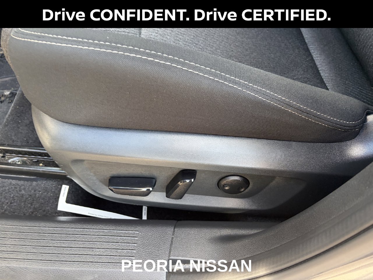 Certified 2025 Nissan Rogue SV FWD image 25