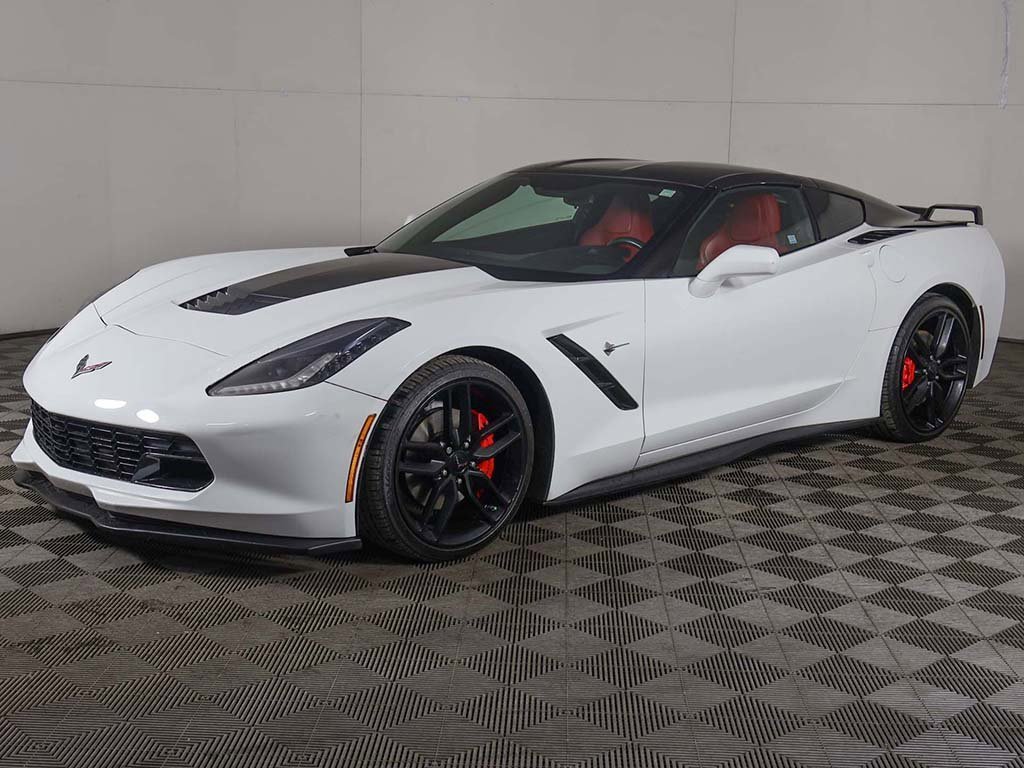 Used 2019 Chevrolet Corvette Stingray Coupe w/ 1LT image 5