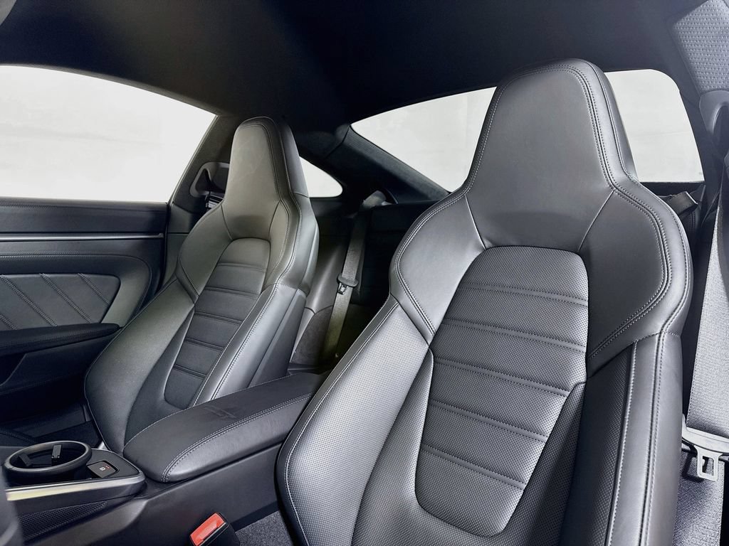 Certified 2023 Porsche 911 Sport Classic RWD image 5