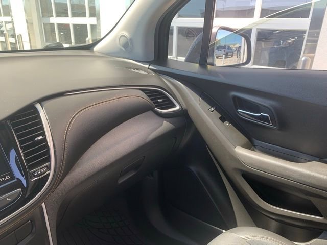 Used 2019 Chevrolet Trax LT w/ LT Convenience Package FWD image 15
