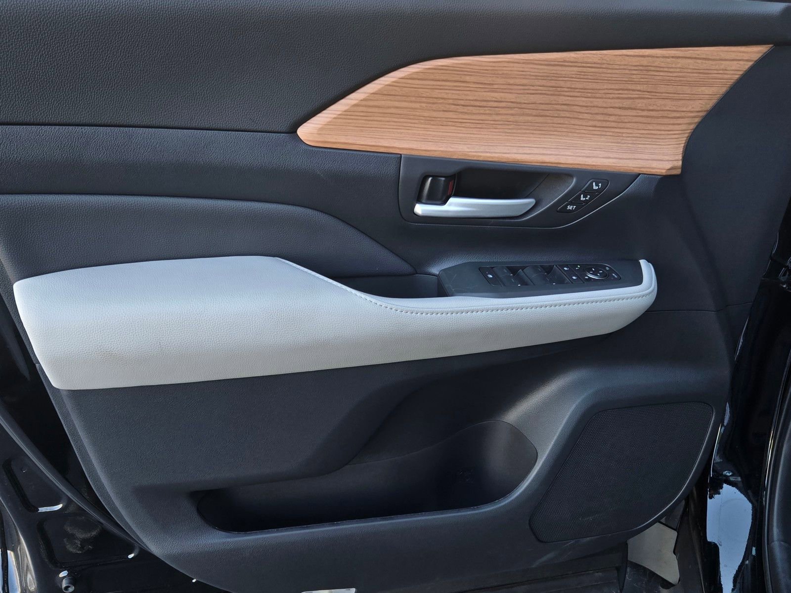 Certified 2026 Toyota Grand Highlander Limited image 8