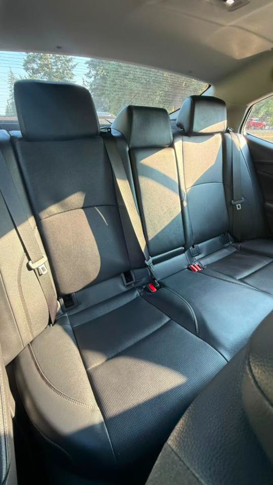 Used 2025 Toyota Camry XLE FWD image 11