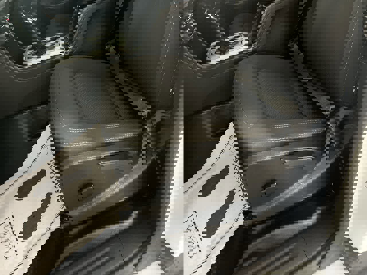 Used 2022 Chevrolet Colorado LT w/ Fleet Safety Package image 14