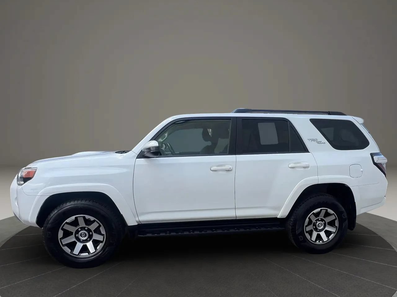 Used 2020 Toyota 4Runner TRD Off-Road AWD/4WD image 8