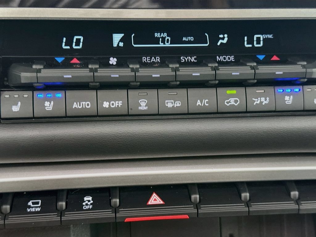 Certified 2025 Toyota Sequoia Platinum w/ Tow Technology Package AWD/4WD image 16