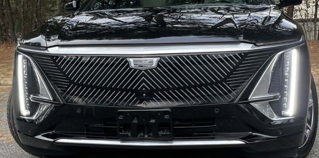 Used 2024 Cadillac Lyriq Luxury image 4