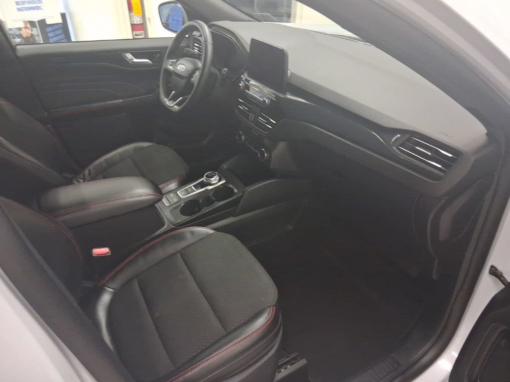 Used 2025 Ford Escape ST-Line AWD/4WD image 12