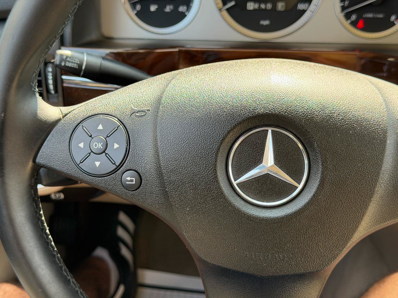 Used 2011 Mercedes-Benz GLK 350 4MATIC image 73