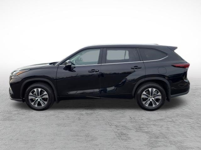 Certified 2026 Toyota Highlander XLE AWD/4WD image 8