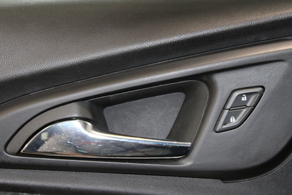 Used 2024 Chevrolet Malibu LT image 36