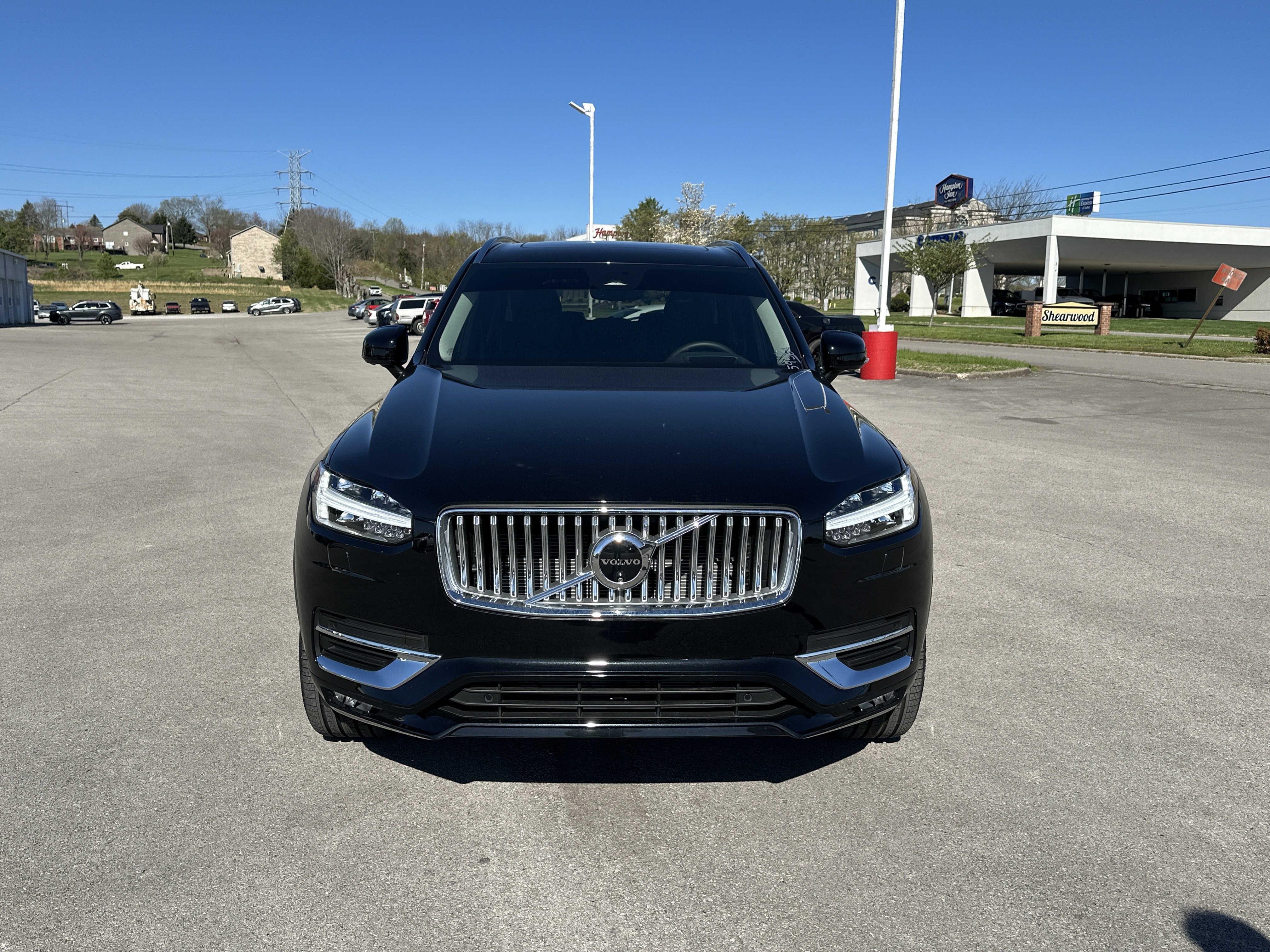 Used 2025 Volvo XC90 B6 Ultra w/ Protection Package Premier image 2