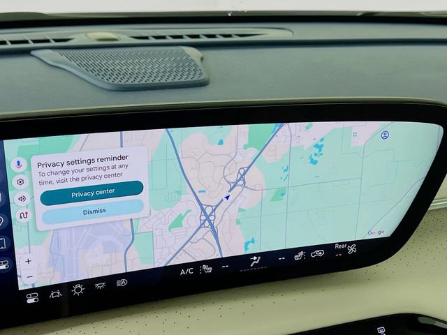 Certified 2025 Buick Enclave Avenir image 12